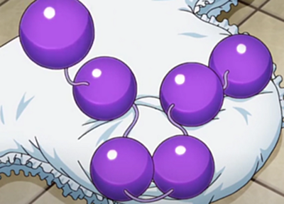 いい感じスゴ乳で普通系のめっかわ女子は尻になにか入れている♪